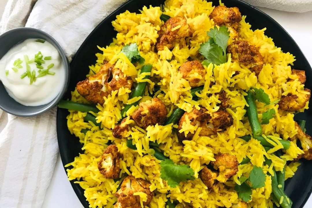 Easy-Roasted-Cauliflower-Biryani-with-Green-Beans