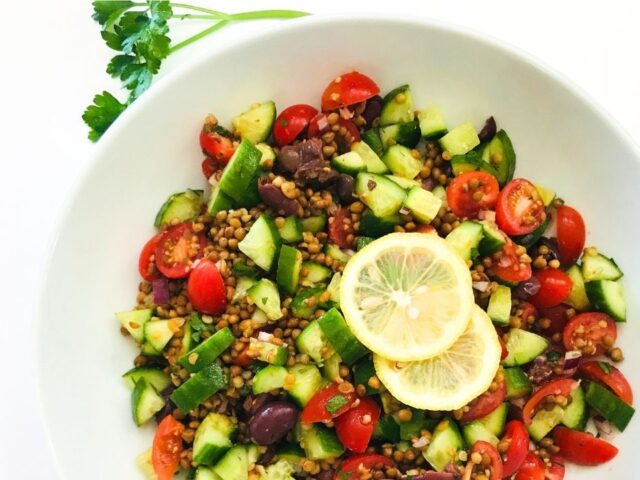 Healthy Mediterranean Lentil Salad with Lemon Vinaigrette