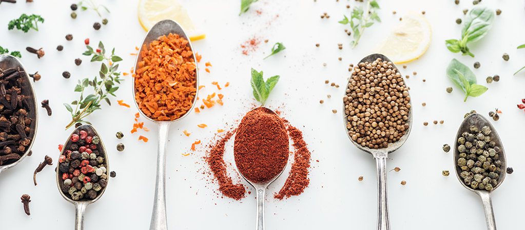 spices needed to make a dry rub on spoons