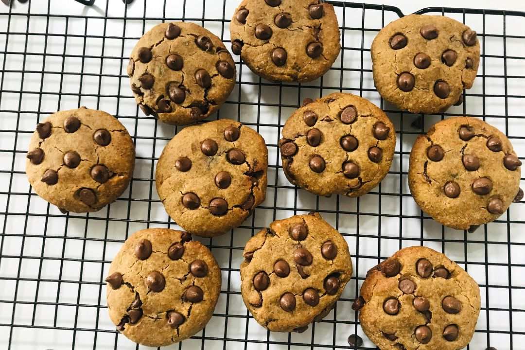 choc chickpea cookies 