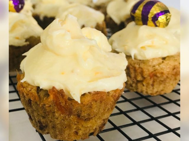 Simple Carrot Cake Cupcakes